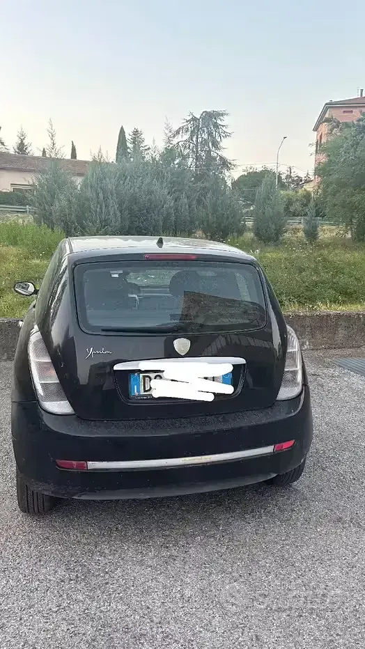 Usata Lancia Ypsilon 60 CV (44 kW) 2007 Nero Utilitaria