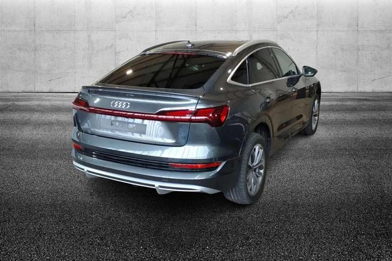 Usata Audi e-tron S-Line 158 kW (215 CV) 2023 Grigio SUV
