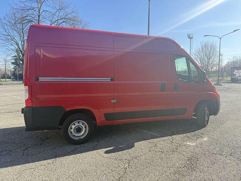 Usata Fiat Ducato 140 CV (102 kW) 2022 Rosso Furgone