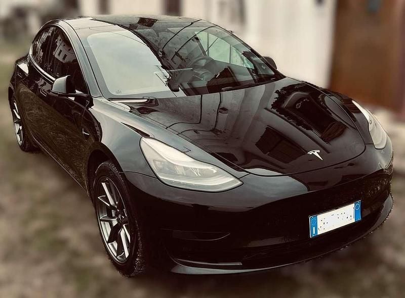 Usata Tesla Model 3 Standard Range 88 kW (120 CV) 2023 Nero Berlina