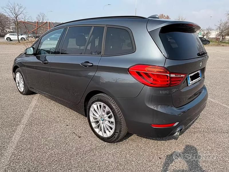 Usata BMW 216 2022 Grigio Monovolume