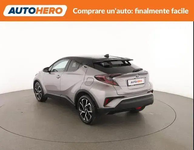 Usata Toyota C-HR Style 122 CV (89 kW) 2018 Argento SUV