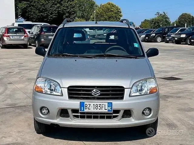 Usata Suzuki Ignis 83 CV (61 kW) 2002 Grigio Utilitaria