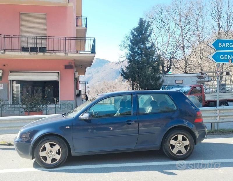 Usata VW Golf III 101 CV (74 kW) 1998 Blu Berlina