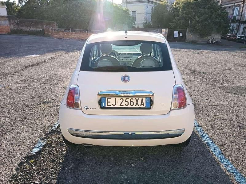 Usata Fiat 500 Lounge 69 CV (50 kW) 2011 Argento Utilitaria