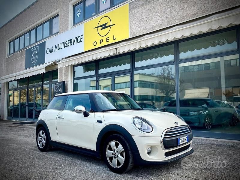 Usata Mini Cooper 101 CV (74 kW) 2015 Bianco Utilitaria