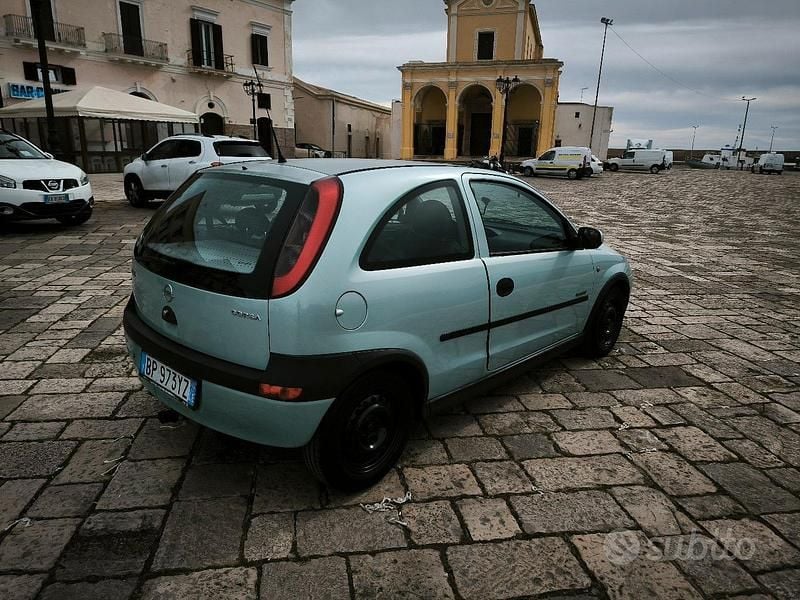 Usata Opel Corsa 58 CV (42 kW) 2001 Verde Utilitaria