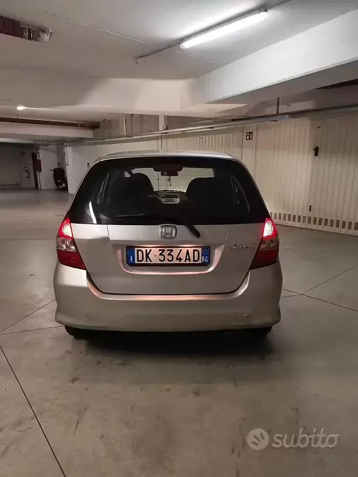Usata Honda Jazz 78 CV (57 kW) 2007 Utilitaria