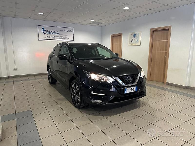 Usata Nissan Qashqai N-Connecta 110 CV (80 kW) 2018 Nero metallizzato SUV