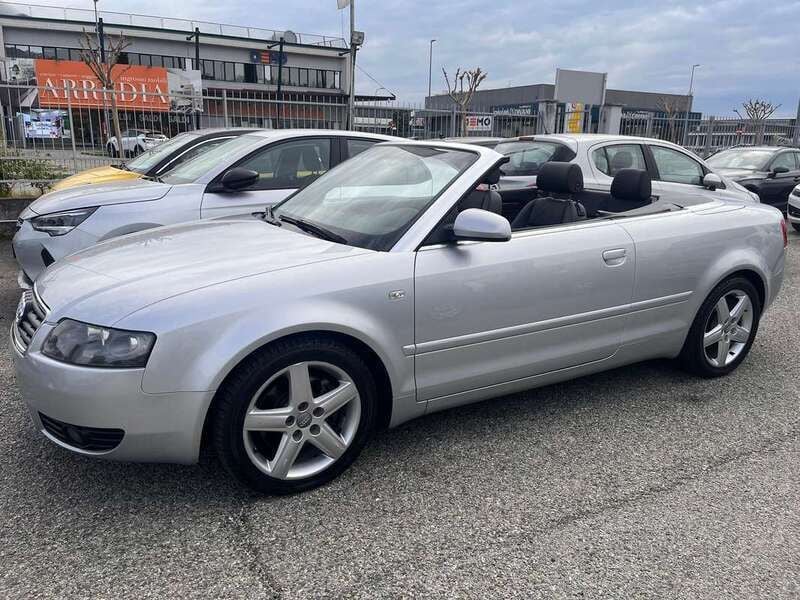 Usata Audi A4 163 CV (119 kW) 2005 Argento Cabrio