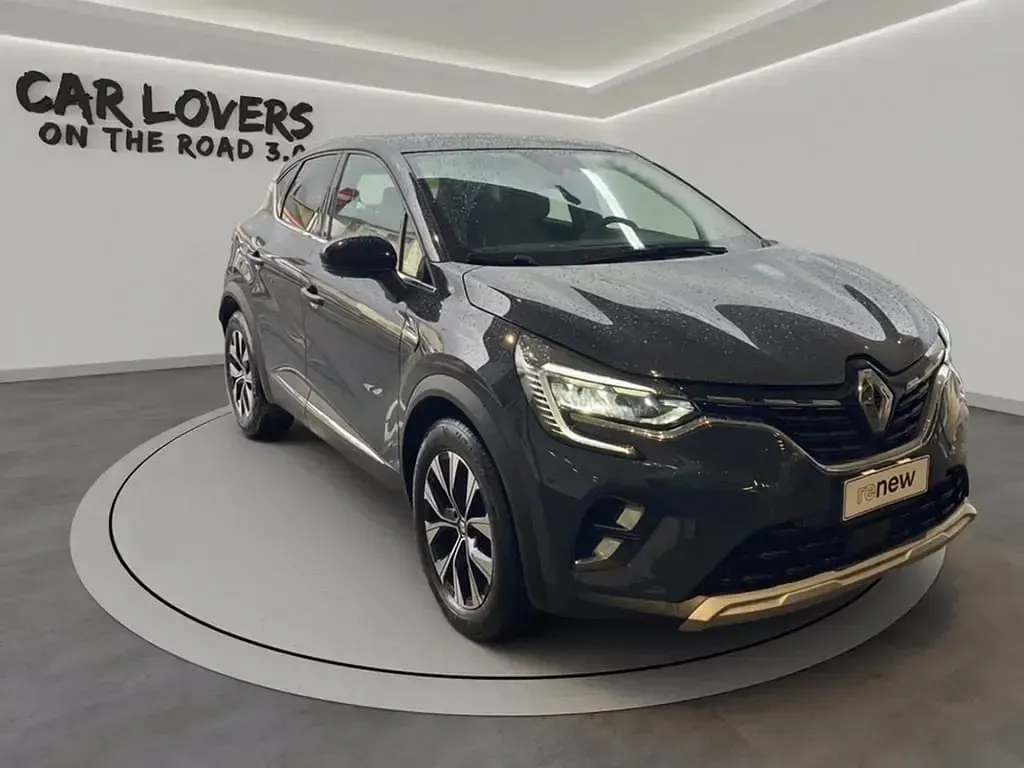Usata Renault Captur Techno 101 CV (74 kW) 2023 Blu scuro SUV