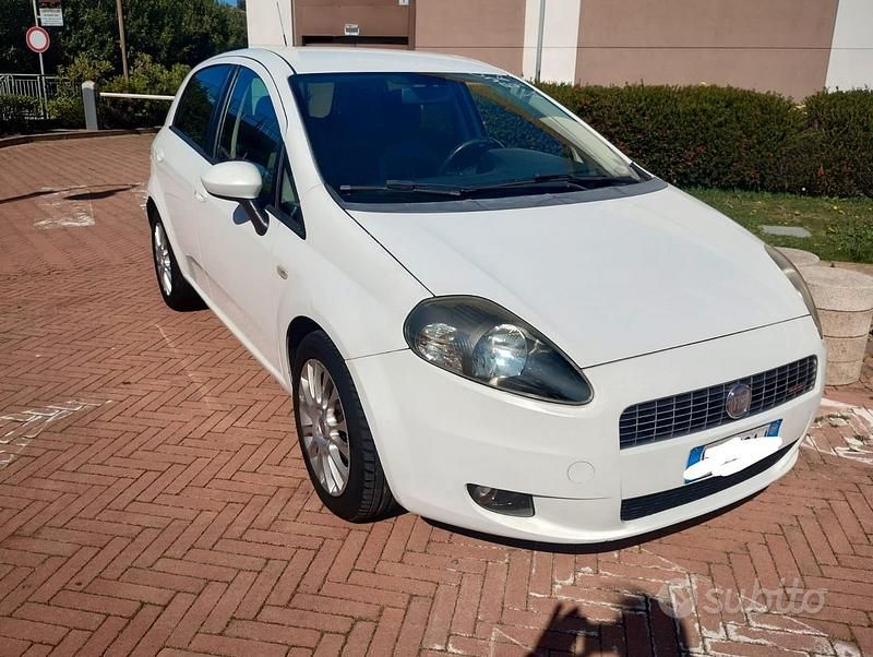 Usata Fiat Grande Punto 75 CV (55 kW) 2009 Utilitaria