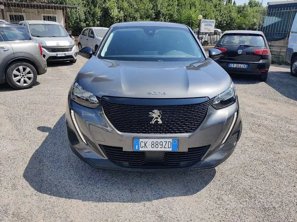 Usata Peugeot 2008 Active 101 CV (74 kW) 2022 Grigio SUV