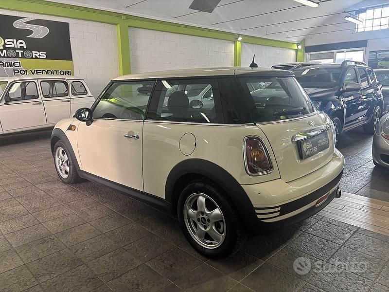 Usata Mini ONE 95 CV (69 kW) 2007 Bianco Utilitaria