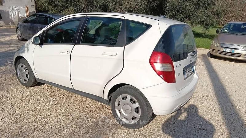 Usata Mercedes A160 82 CV (60 kW) 2010 Bianco Monovolume