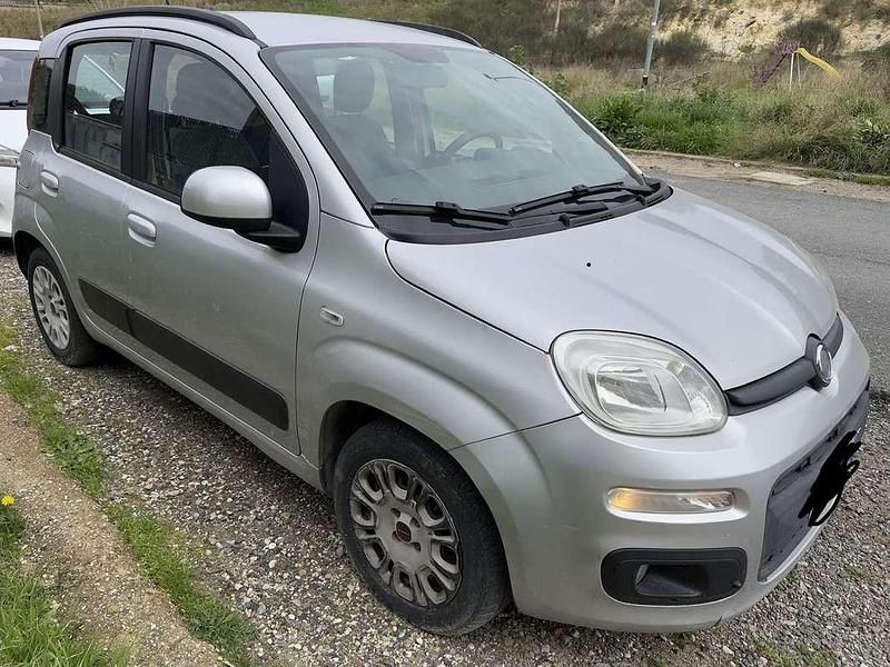 Usata Fiat Panda Lounge 80 CV (58 kW) 2014 Argento Utilitaria