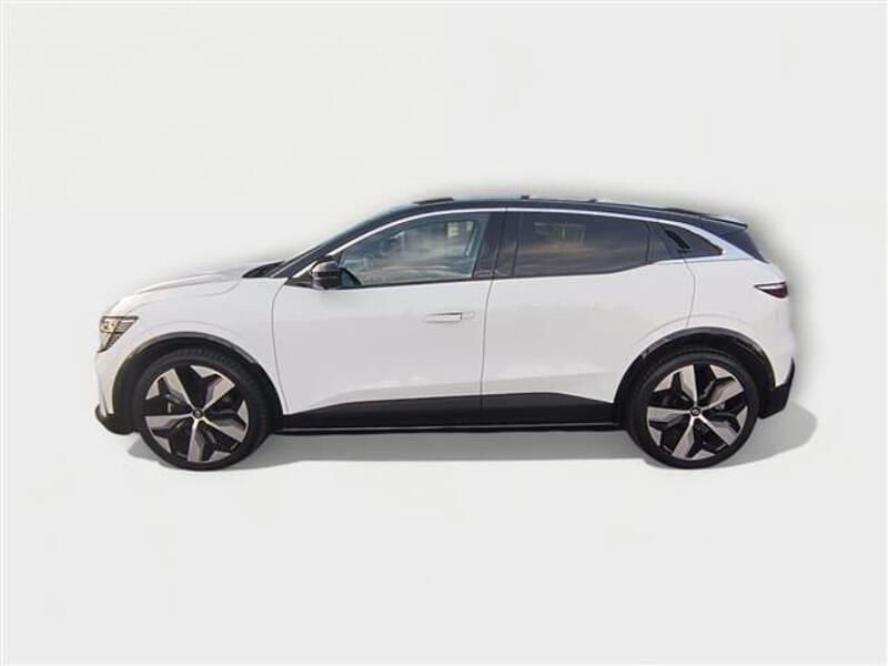 Käytetty Renault Megane E-Tech Techno 55 kW (75 HP) 2023 Valkoinen Coupe - kaksiovinen