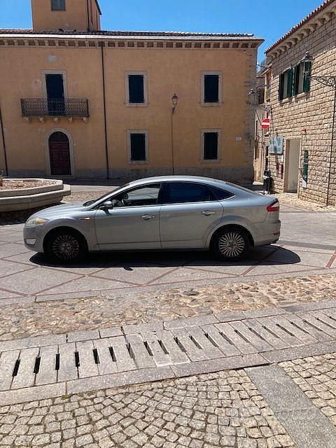 Usata Ford Mondeo 125 CV (91 kW) 2008 Marrone Berlina