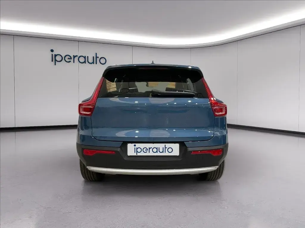 Usata Volvo XC40 Core 129 CV (94 kW) 2023 Blu SUV
