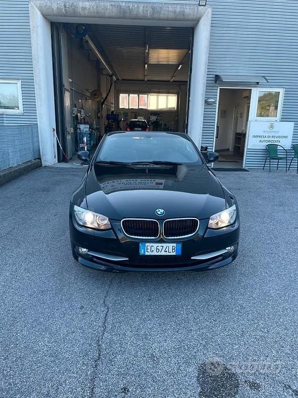 Usata BMW 320 Cabriolet 184 CV (135 kW) 2011 Nero Cabrio