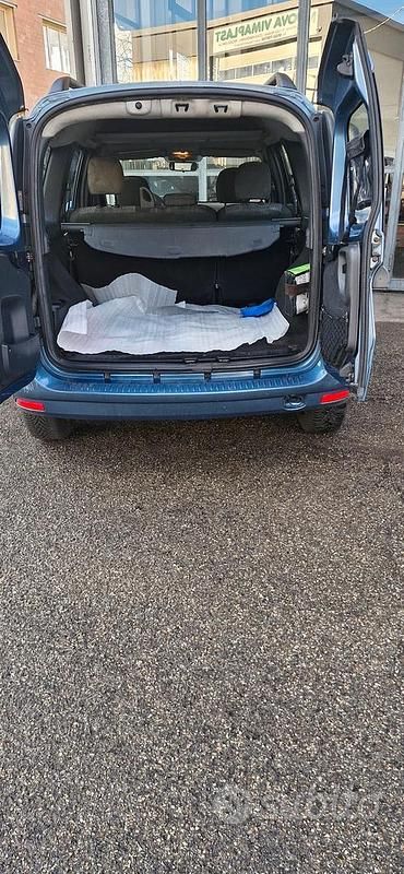 Usata Dacia Logan Lauréate 86 CV (63 kW) 2010 Monovolume