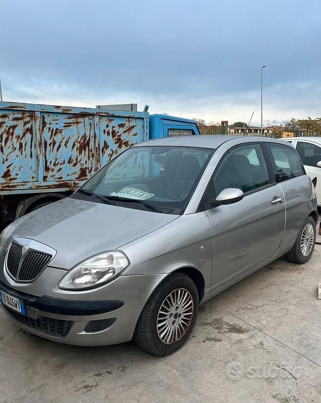 Grigio Usata 2007 Lancia Ypsilon Due volumi | 2600 € - Immagine 1/4