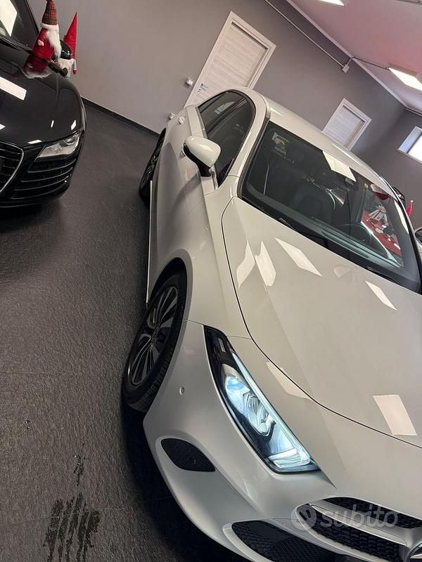 Usata Mercedes A180 Executive 116 CV (85 kW) 2020 Bianco Berlina