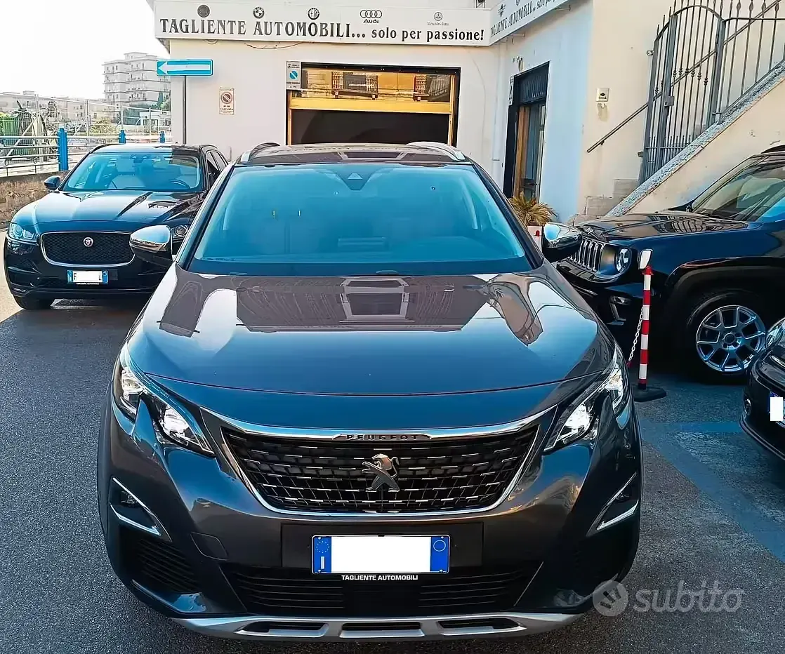 Usata Peugeot 5008 Allure 131 CV (96 kW) 2019 Grigio SUV