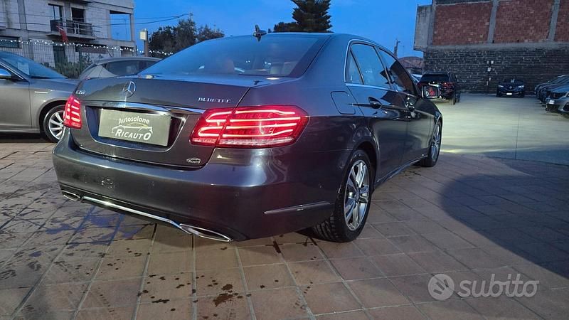 Usata Mercedes E350 Premium 258 CV (189 kW) 2015 Grigio Berlina