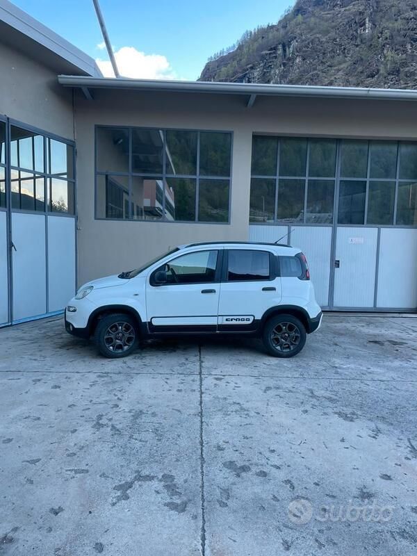 Bianco Usata 2014 Fiat Panda Cross Cross Due volumi | 9900 € - Immagine 1/4
