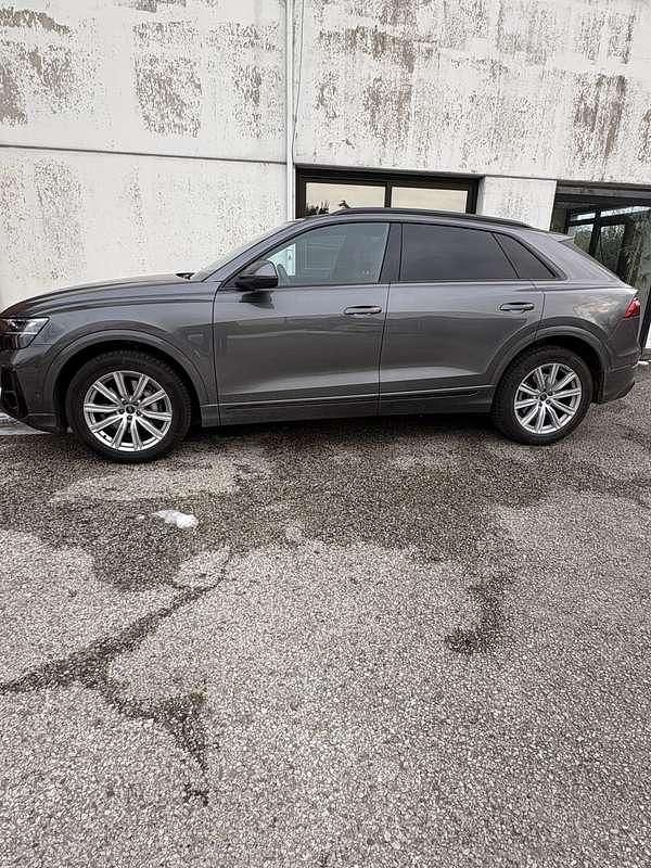 Usata Audi Q8 231 CV (169 kW) 2025 Grigio SUV