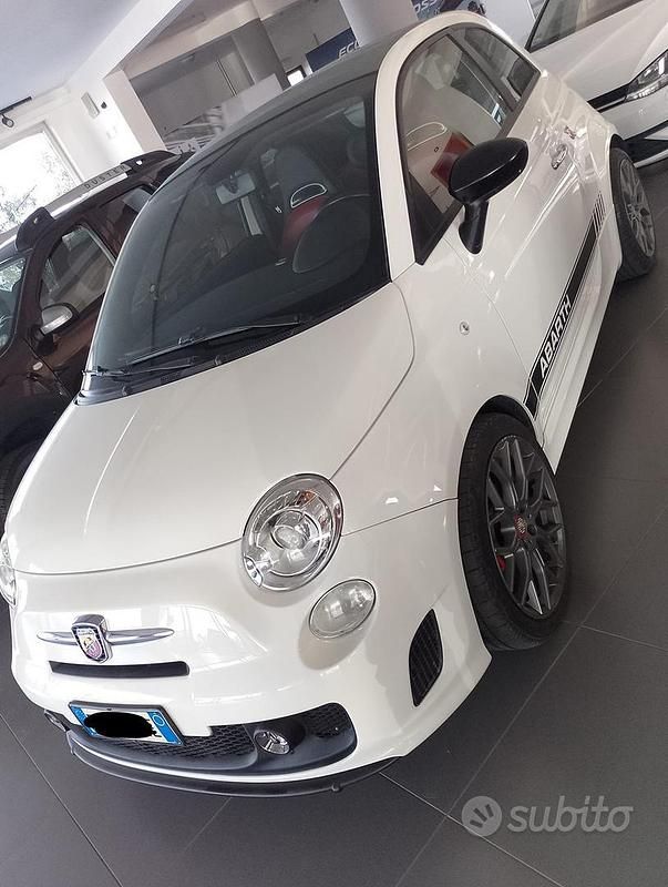 Usata Abarth 500 135 CV (99 kW) 2011 Bianco Utilitaria