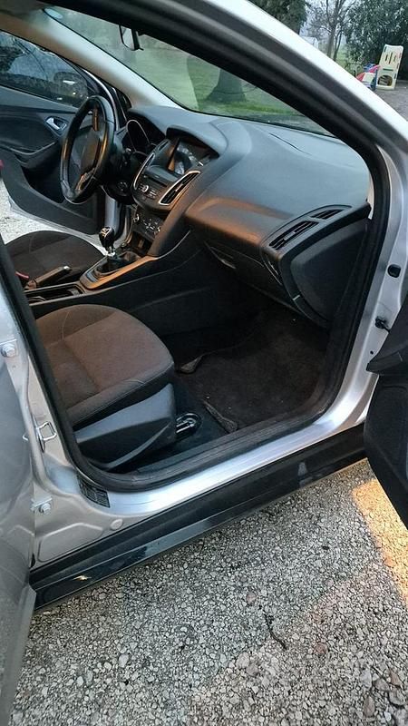 Usata Ford Focus 120 CV (88 kW) 2017 Grigio Berlina