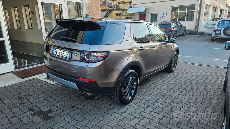 Usata Land Rover Discovery Sport HSE Luxury 150 CV (110 kW) 2016 Marrone SUV