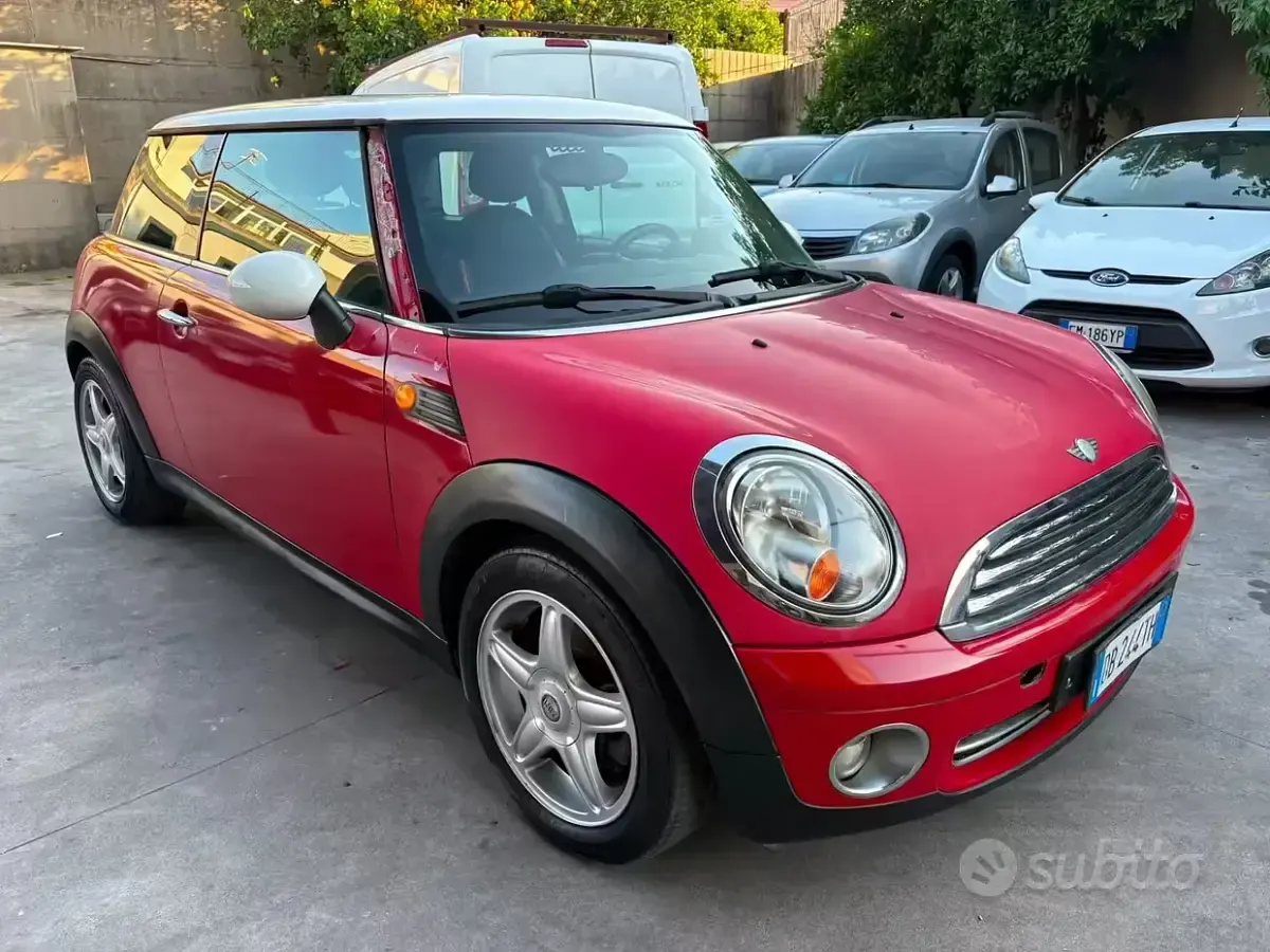 Usata Mini Cooper 120 CV (88 kW) 2006 Rosso Utilitaria
