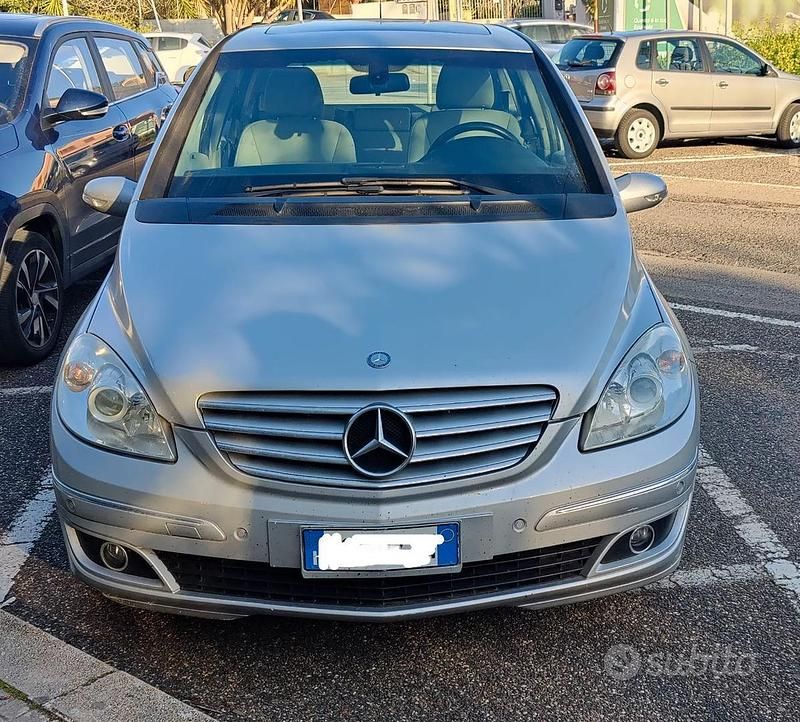 Usata Mercedes B200 2006 Grigio Monovolume