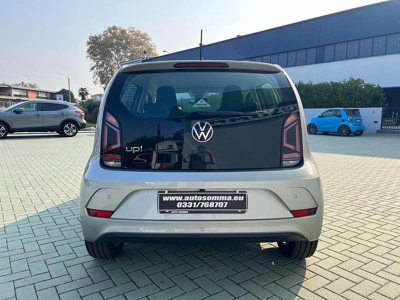 Usata VW up! Move 65 CV (47 kW) 2022 Argento Utilitaria
