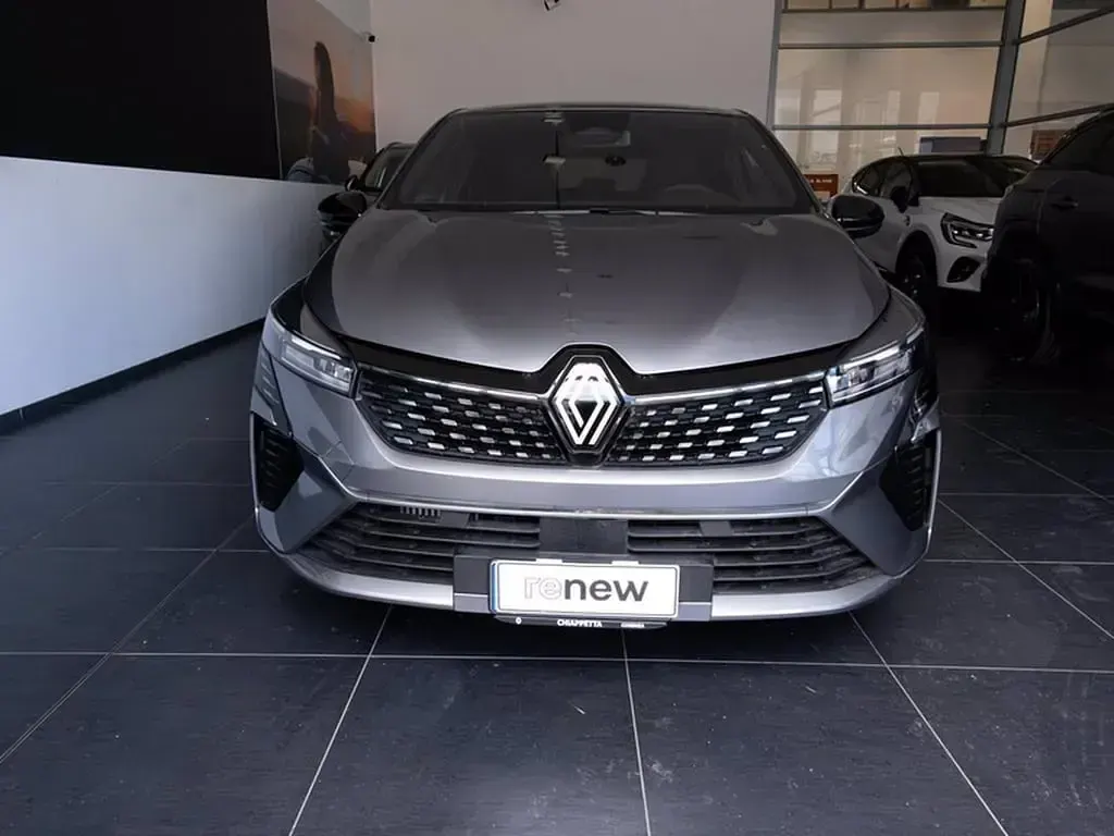 Usata Renault Clio Techno 91 CV (66 kW) 2026 Grigio scisto Utilitaria