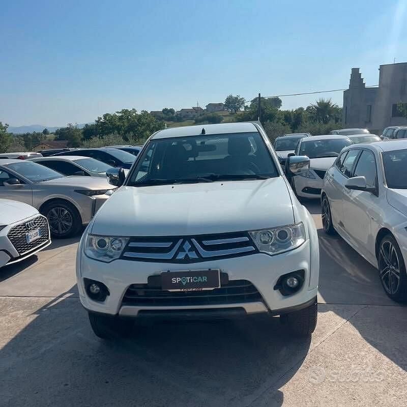 Usata Mitsubishi L200 Intense+ 178 CV (130 kW) 2014 Bianco(met.) Pick-up