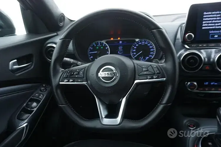 Usata Nissan Juke N-Connecta 117 CV (86 kW) 2021 Grigio SUV