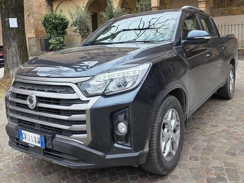 Usata Ssangyong (KGM) Rexton 203 CV (149 kW) 2024 Nero SUV