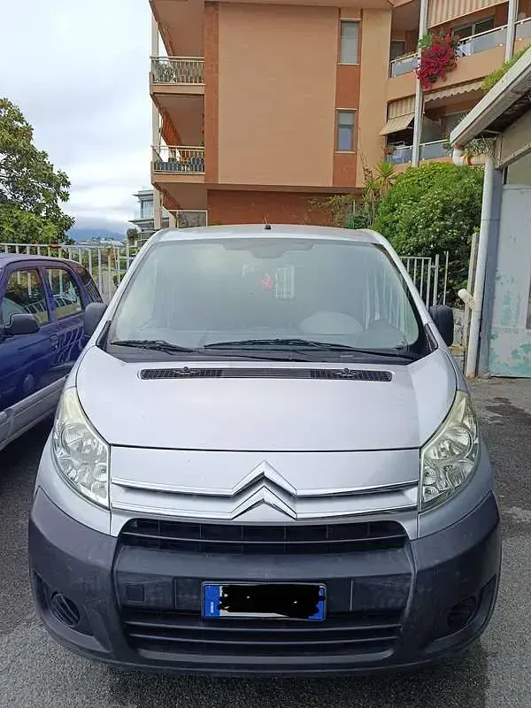 Usata Citroën Jumpy 2010 Grigio Monovolume