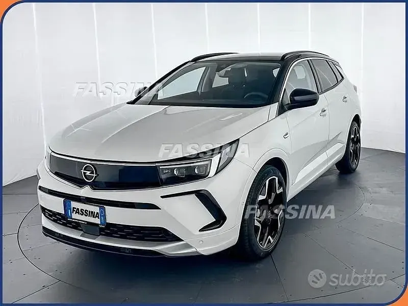 Usata Opel Grandland X Ultimate 131 CV (96 kW) 2024 Bianco SUV