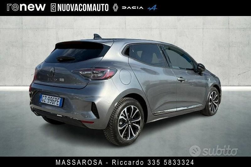Käytetty Renault Clio V Techno 91 HP (66 kW) 2025 Harmaa Sedan