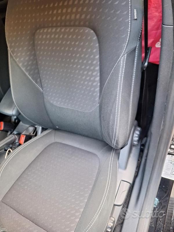 Usata Ford Fiesta 75 CV (55 kW) 2019 Nero Utilitaria