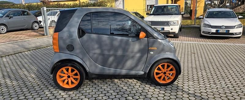 Usata Smart ForTwo Coupé Pure 61 CV (44 kW) 2005 Grigio Coupé