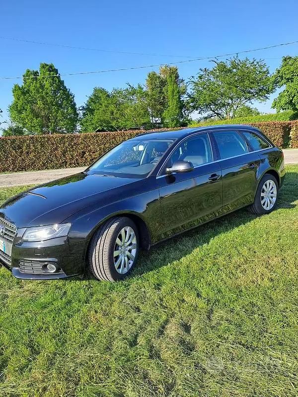 Usata Audi A4 Advanced Plus 120 CV (88 kW) 2010 Nero Station wagon