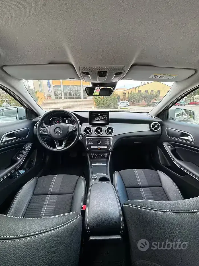 Usata Mercedes GLA200 136 CV (100 kW) 2017 SUV
