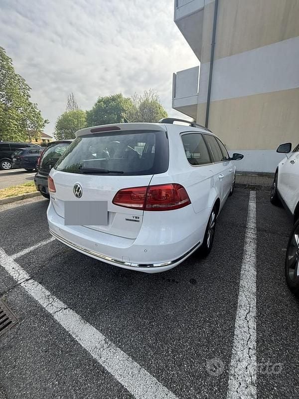 Usata VW Passat 150 CV (110 kW) 2013 Bianco Station wagon