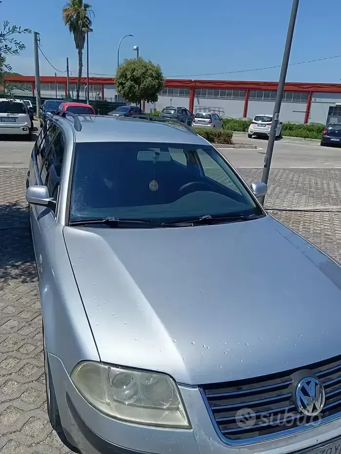 Usata VW Passat 110 CV (80 kW) 2004 Grigio Station wagon